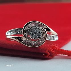 10K Two-Tone Gold Genuine Diamonds Ring Size 4 - Solid Gold!/ Anillo con Dos Tonos de Oro y Diamantes! 👌🎁Post Tags: 10K 14K