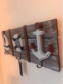 Wall key holder decor