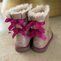 Ugg Big Girls Size 4