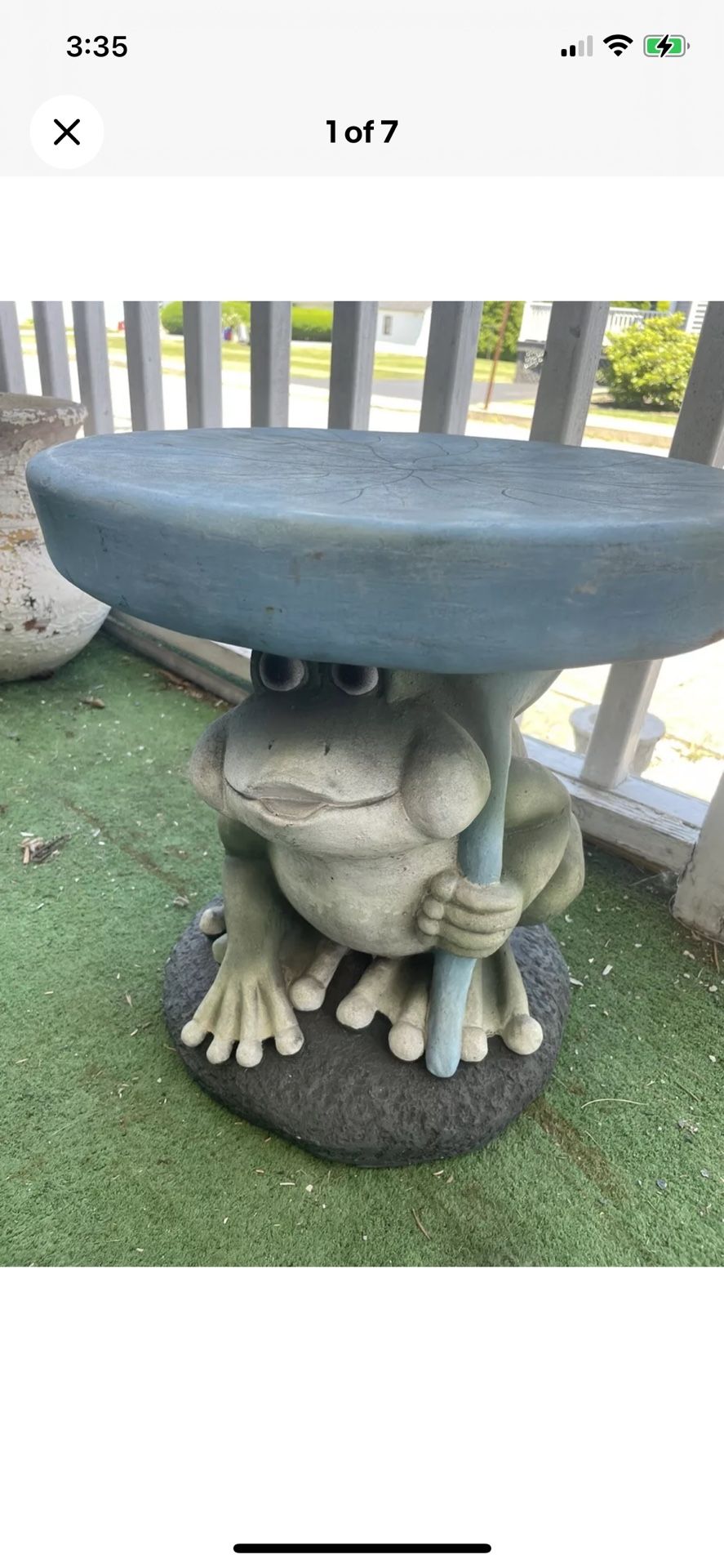 resin frog statue