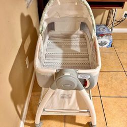 Graco Bassinet & Changing Table