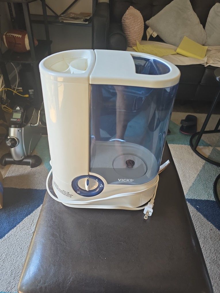Vicks Warm Steam Vaporizer Humidifier
