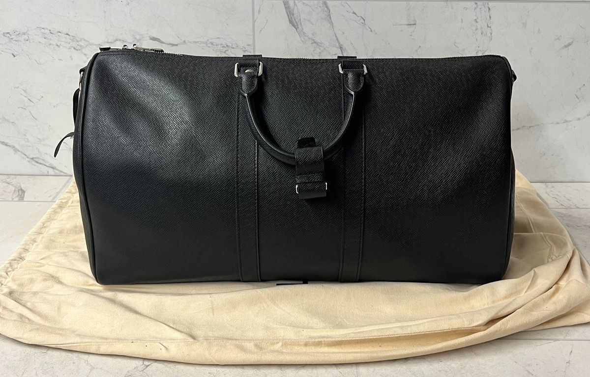 Louis Vuitton Keepall Bandoulière 50 Taiga Leather Bag
