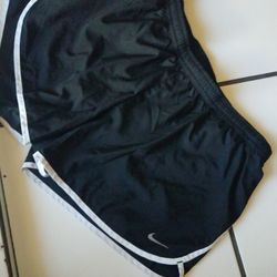 Short Nike Size M