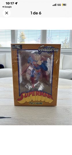 Diamond Select Gallery Superman The Animated Series 9" Superman PVC Figure