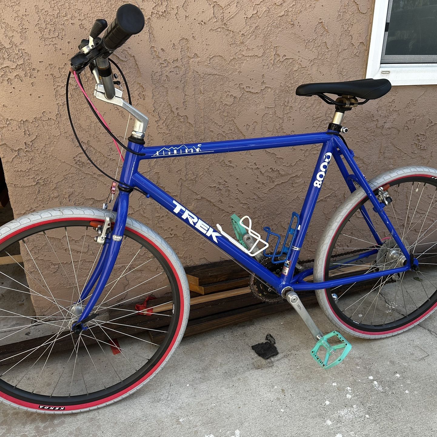 Trek 8000 Mountain Bike for Sale in Corona, CA - OfferUp