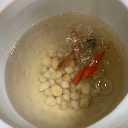 Fish Bowl With 5 Fish & Oxygen Pump