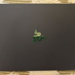 Razer Blade 16 Laptop 2025 Model 5080 Graphics Card w/ Lots of Extras
