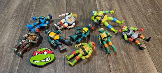 Teenage Mutant Ninja Turtles 10 piece lot $30