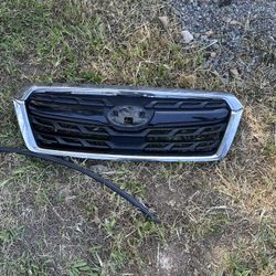 OEM 2018+ Subaru forester full grille assembly 