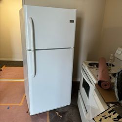 Frigidaire Refrigerator 