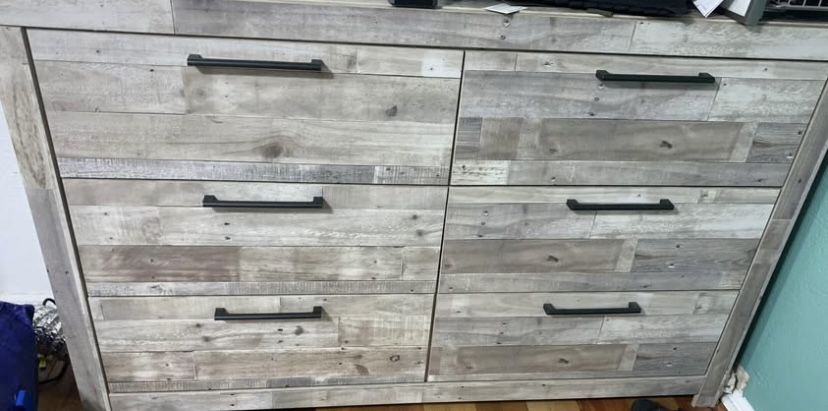 Dresser Set