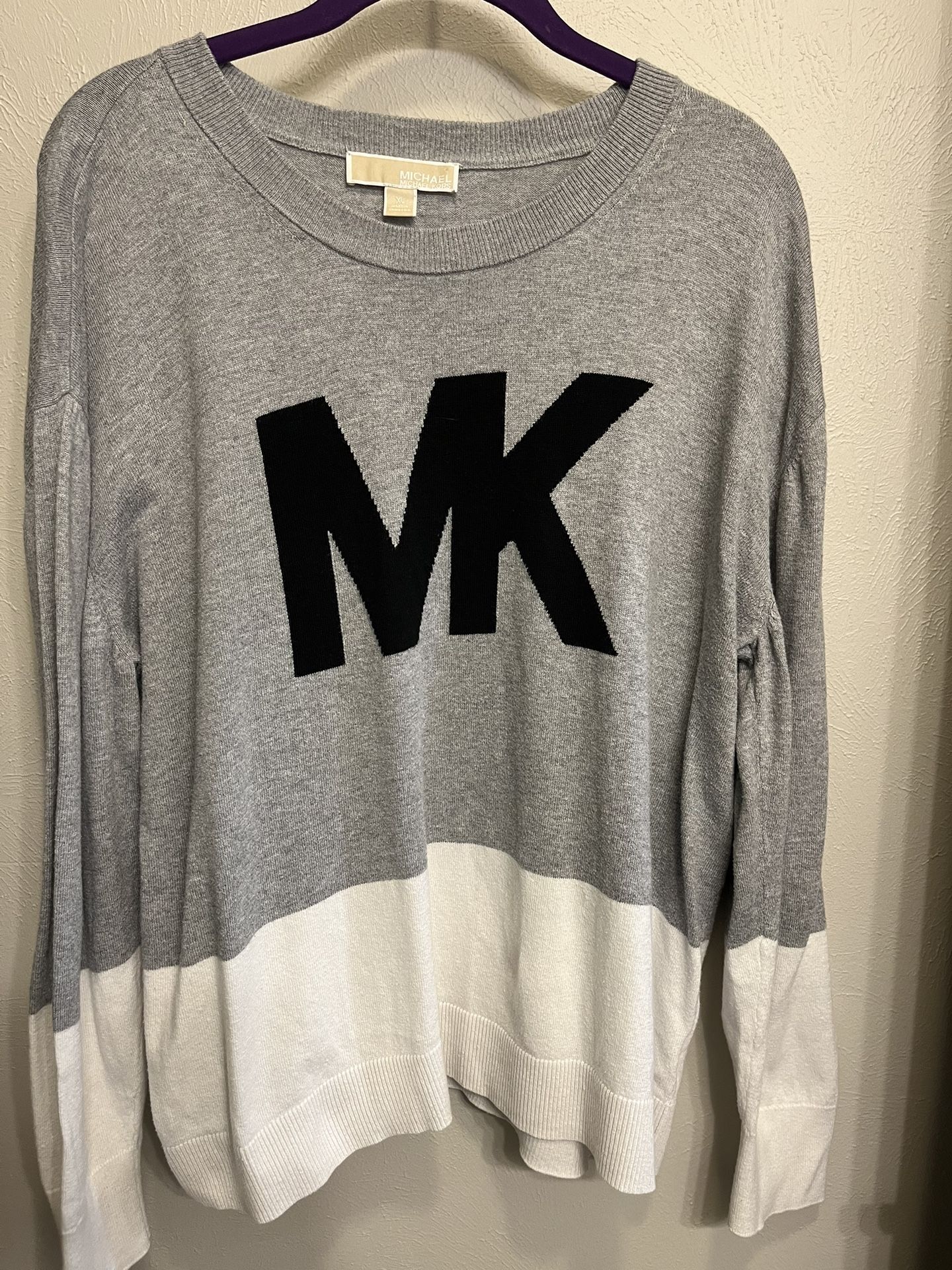 Michael Kors Women’s Grey And White Pullover Sweater XL
