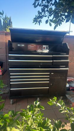 HUSKY 61 in drawer 1-door chest & cabinet set