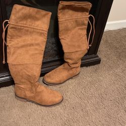 Size 1 Girls Boots 