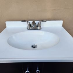 BATHROOM VANITY 24" WITH SINK AND FAUCET