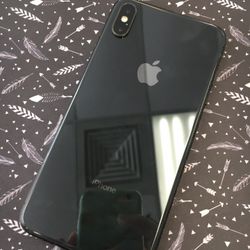 iPhone XS 64GB Unlocked Excellent Condition 