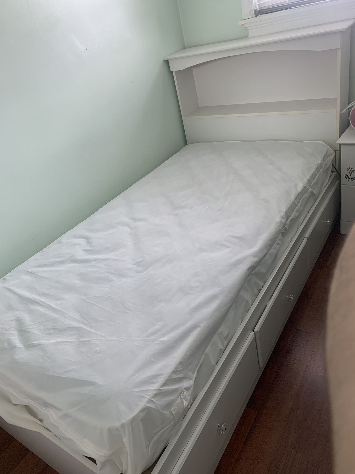 Twin Bedroom Set