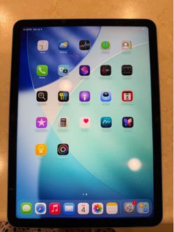 Apple iPad Air 5th 64GB and Apple pencil 2nd gen $395