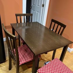 Dinning table  With 4 Chairs 