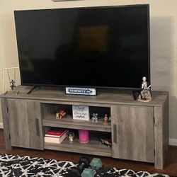 TV stand + TV 55’’
