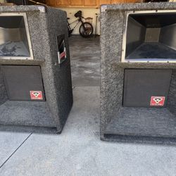 cerwin vega v30X  speakers (2)