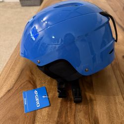 GIRO Snow Helmet Youth NEW (still In Box)
