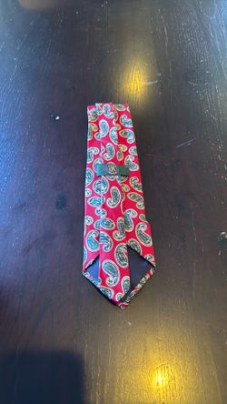 Vintage club room Tie