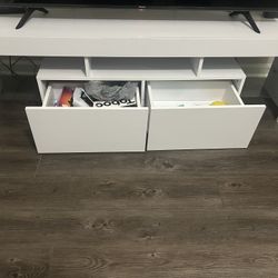 Modern White TV Stand – Used (Like New)