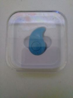 Wireless ear piece