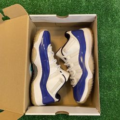 Jordan White Concord 11 Lows size 8W USED