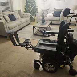 Pride Quantum J4 Motor Wheelchair Right Side.