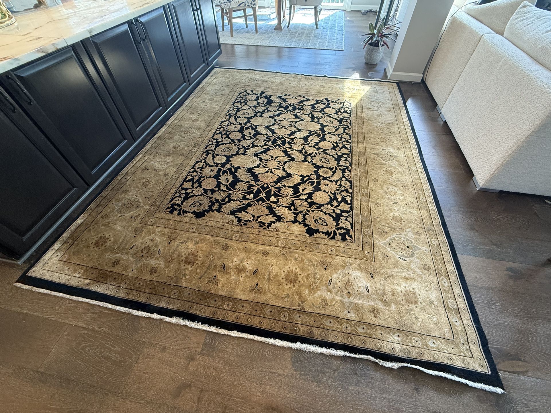 Authentic Indian Hand-knotted Rug, 8*10 Very Good condition