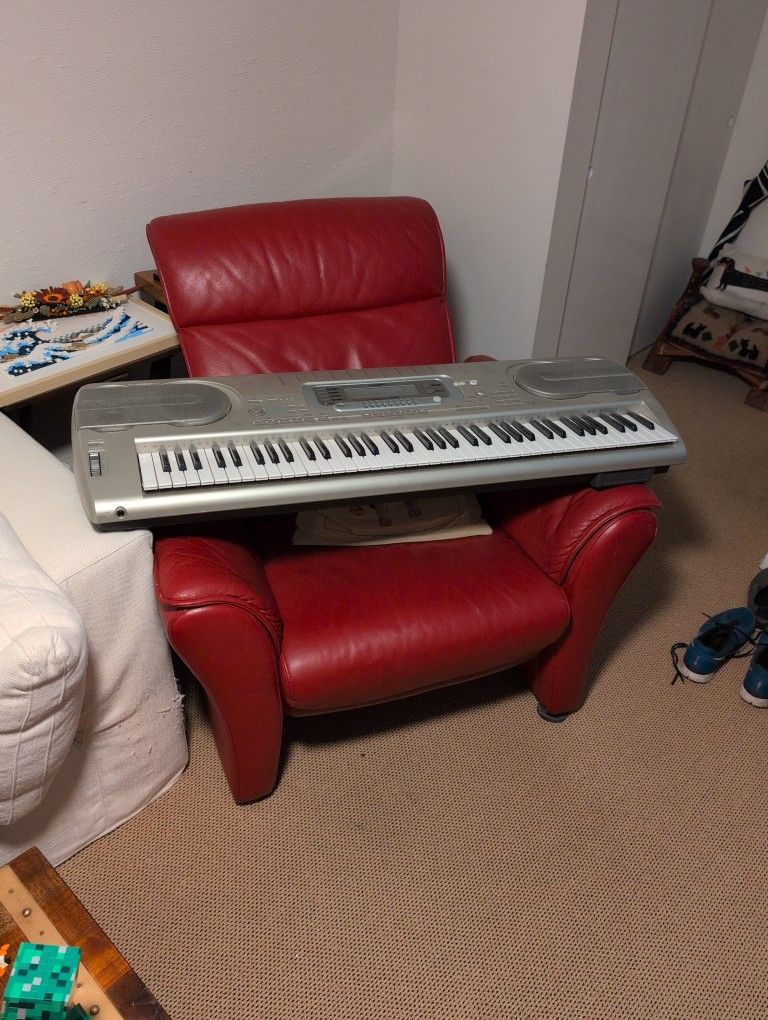 Casio 76 Key Keyboard (No PSU)