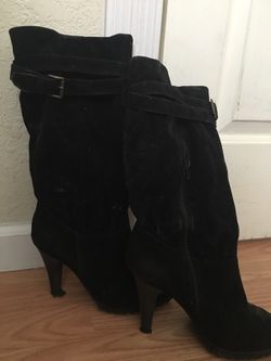 BLACK BOOTS