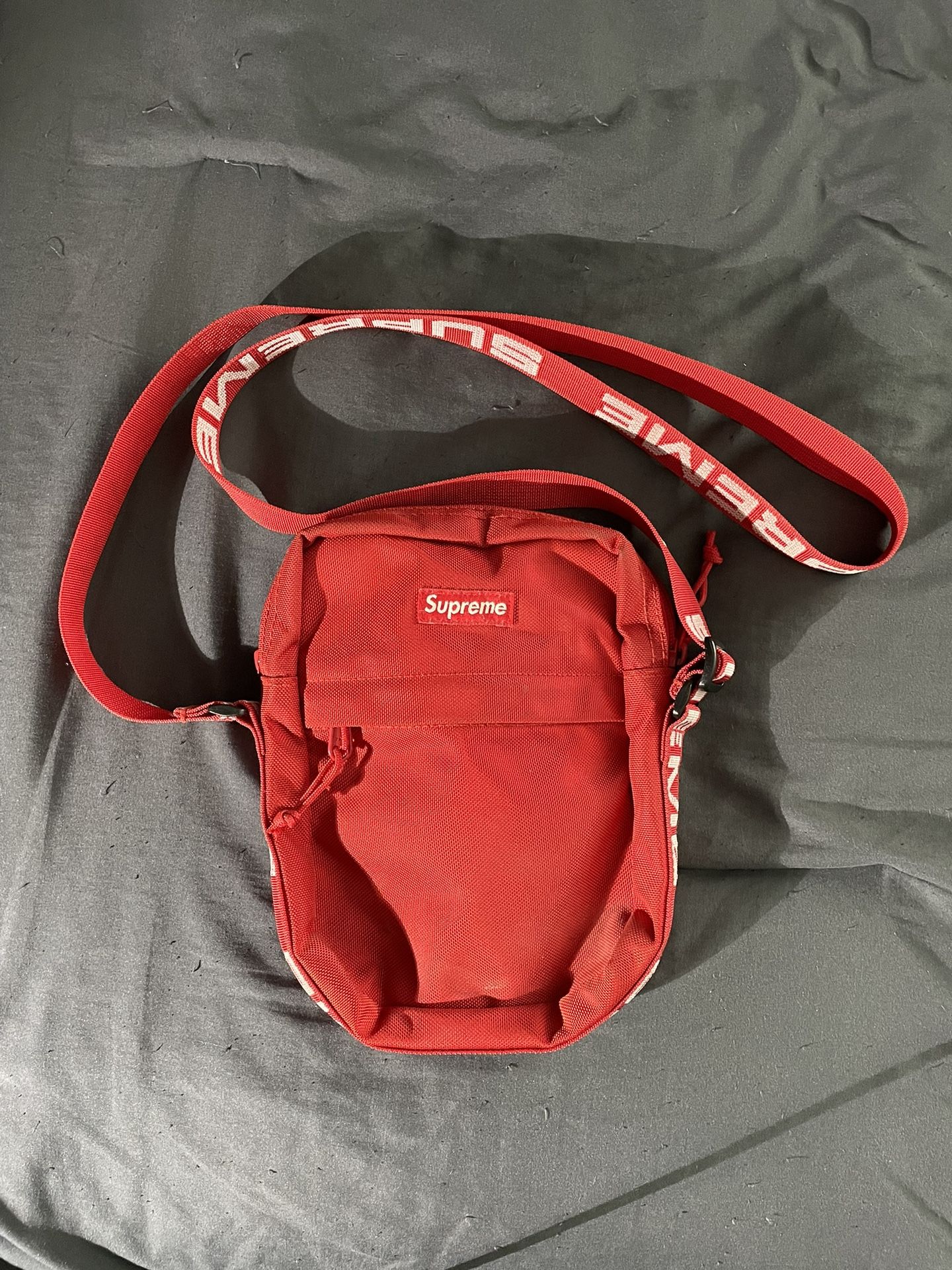 Supreme Shoulder Bag SS18 Red