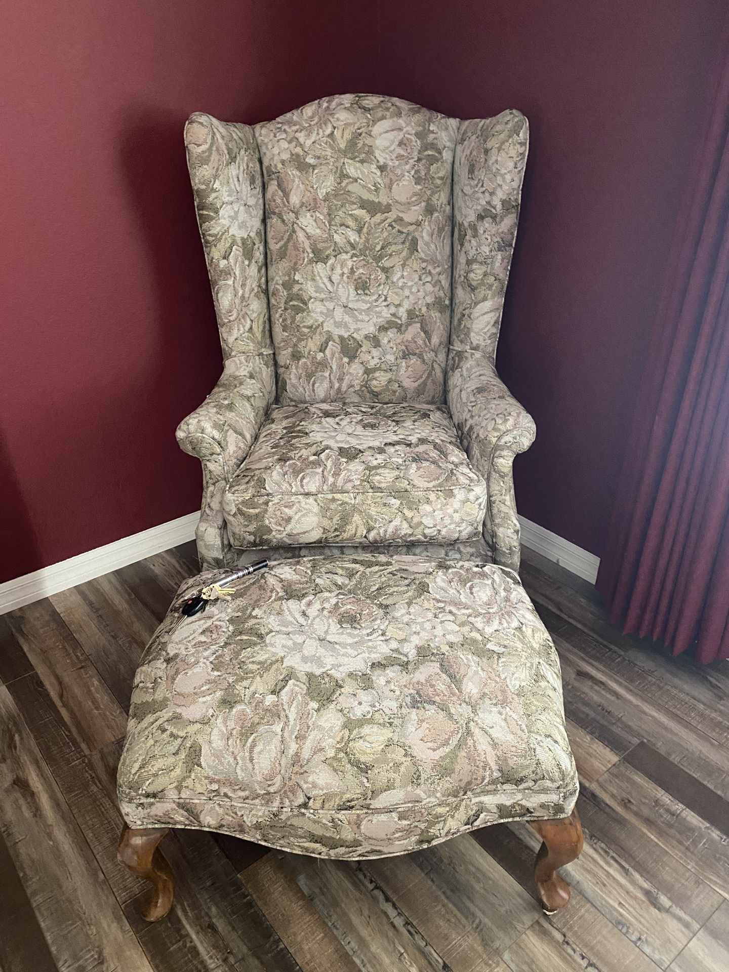 2 Chairs