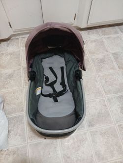 Used Graco Modes Nest Bassinet & Stroller Seat Replacment Dusty Rose Pink / Gray