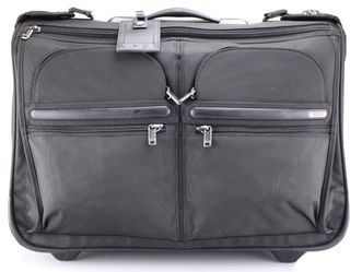 un millón extraño caja de cartón TUMI 'T-Tech' Black Nylon 2-Wheeled Carry-On Garment Bag - 22033D4 for Sale  in Payson, AZ - OfferUp
