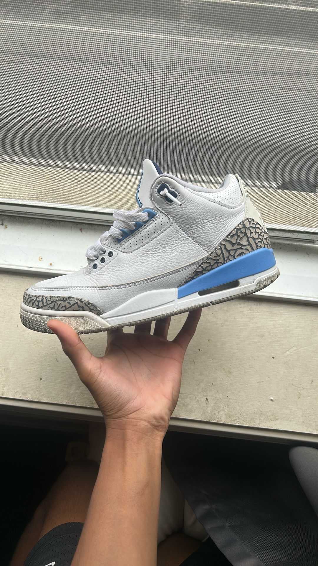 Jordan 3 Unc