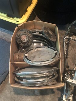 Hub caps and beauty rings