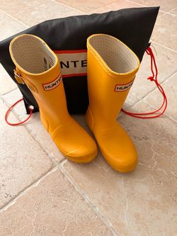 Hunter toddler/little kids rain boots Size 12M/13F