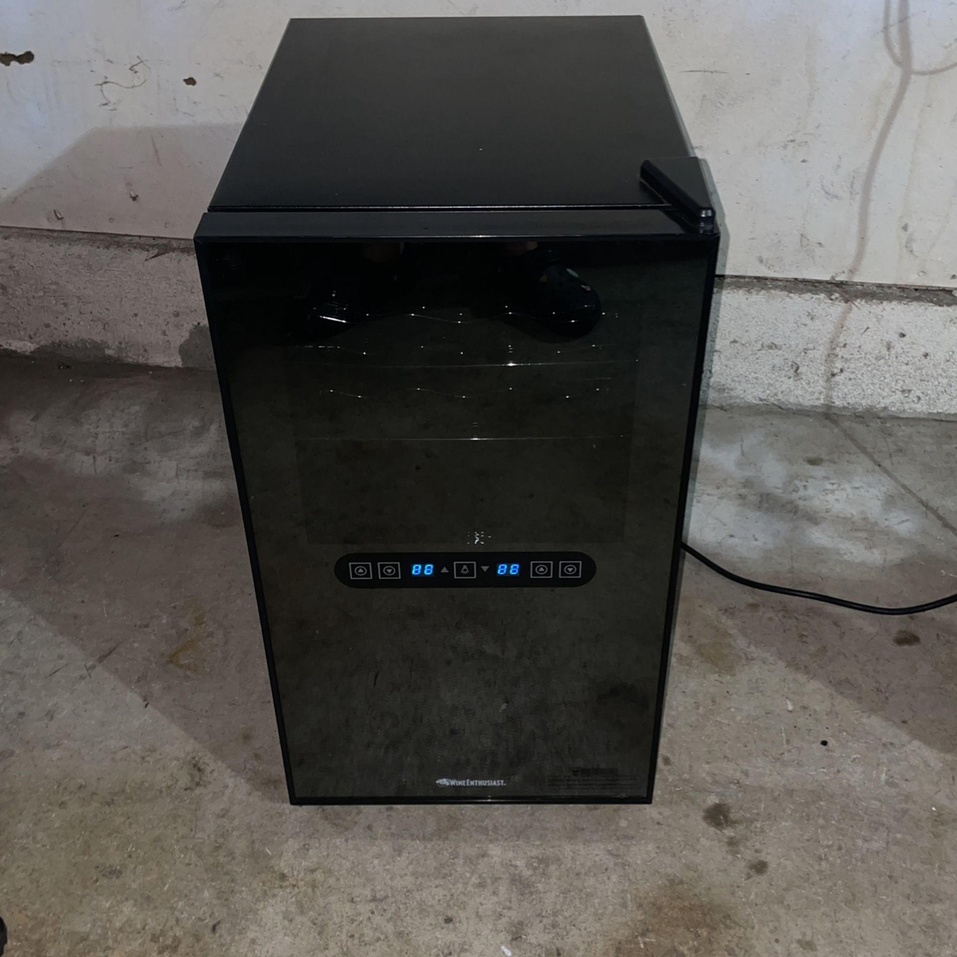 (broken) Wine Enthusiast Cooler