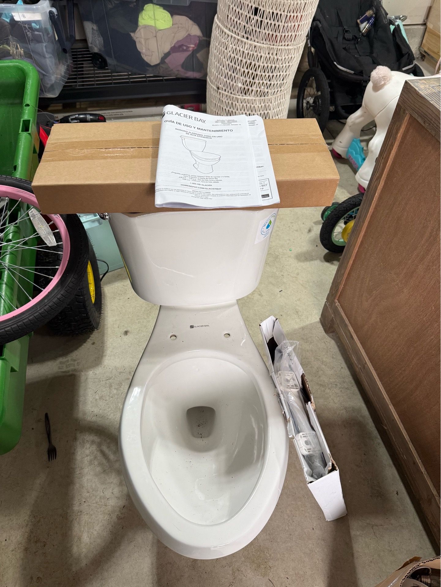 Glacier bay toilet (new)