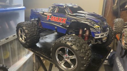 Traxxas Tmaxx Nitro 3.3 New Condition