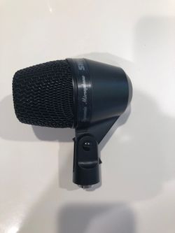 Shure PGA52 kick drum mic