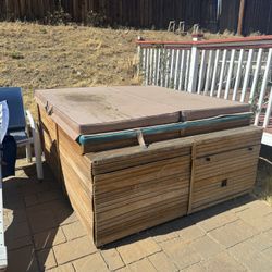 Four Seater Hot Tub For Sale $500