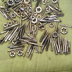 Big Lot. Desco Thread Die And Taps 