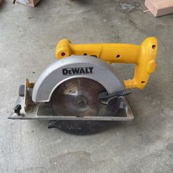 Dewalt Battery Operated Skill, 18 Volt Battery And Charger 