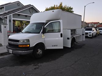 Ford Chevy Express 3500